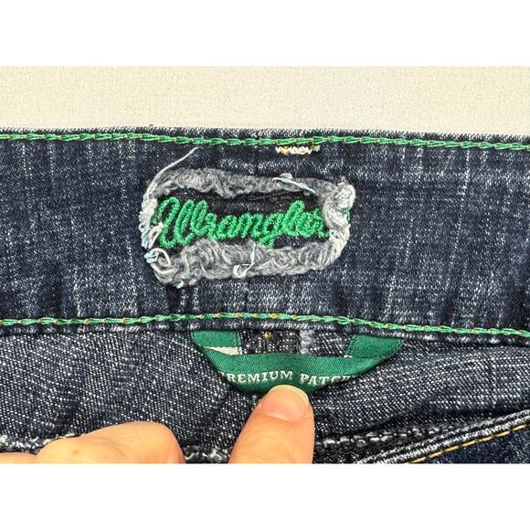 Wrangler Women's Premium Patch Bootcut Blue Denim Jeans - Size 13/14 (36x34) - Picture 4 of 5